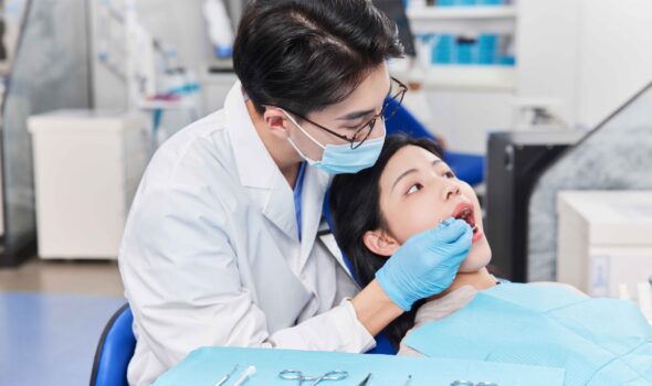woman-patient-dentist-(1)
