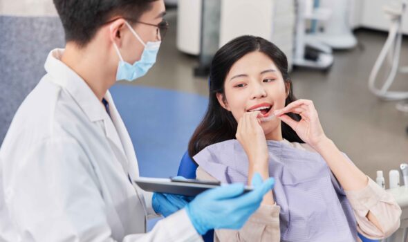woman-patient-dentist